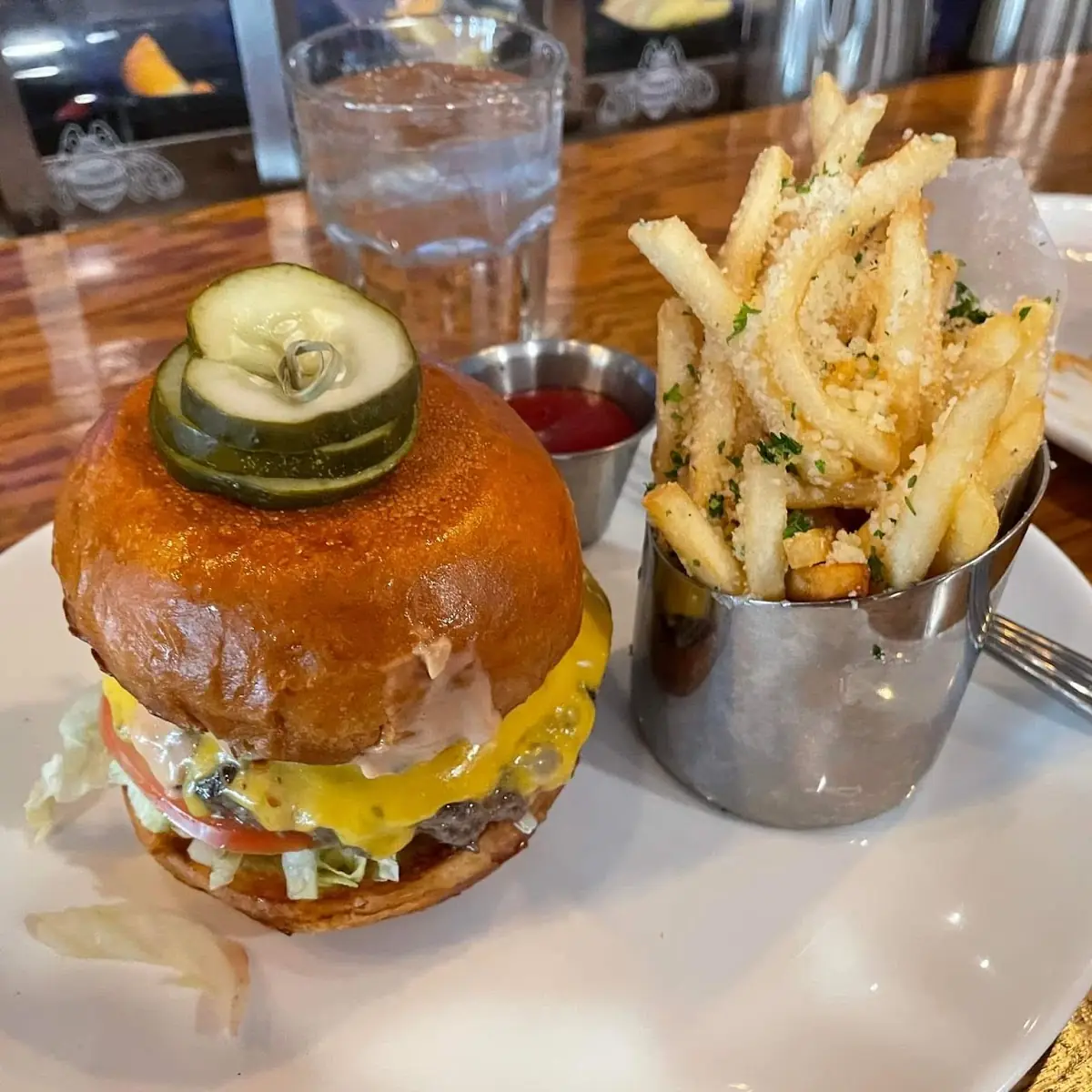 Hugo's Burger