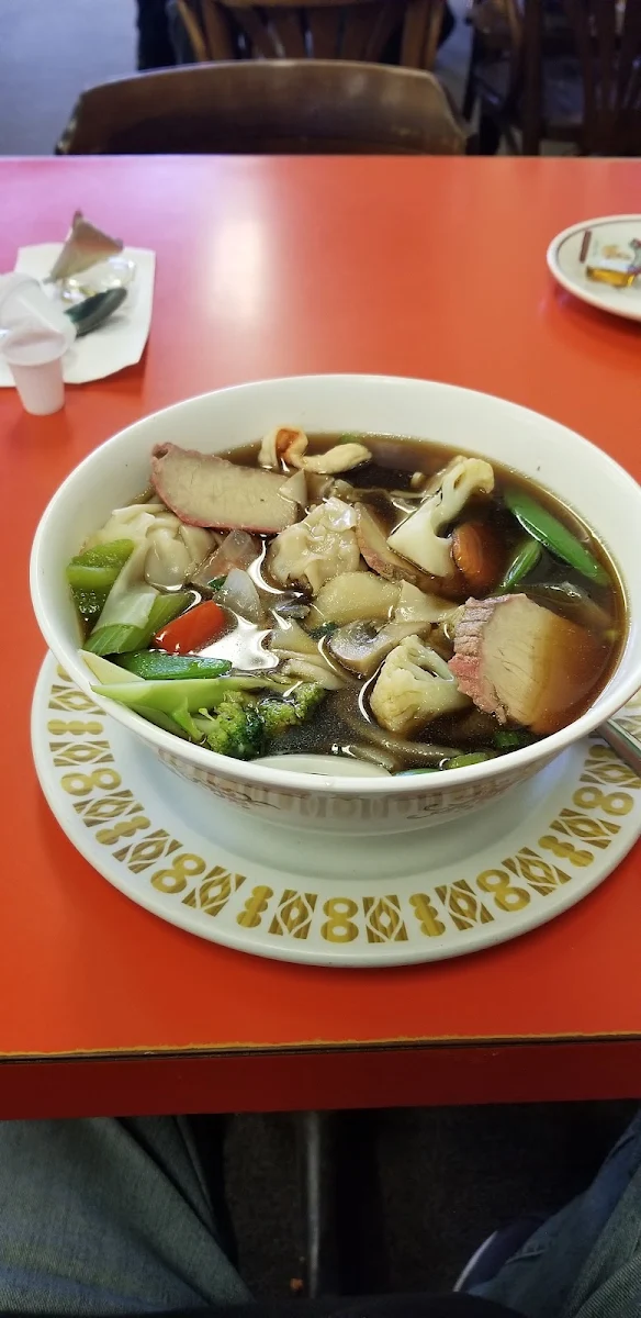 Wall Wonton Soup