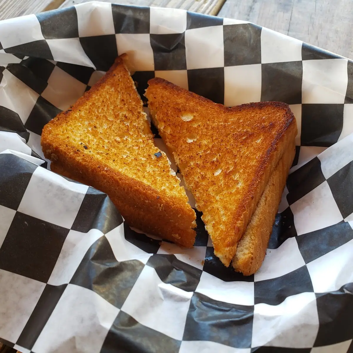 Grilled Cheese & Chips