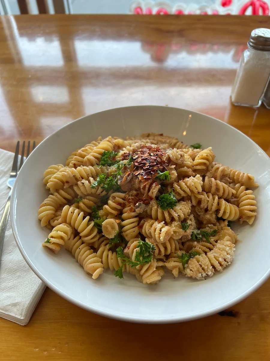 Radiatore Rose, Jo's Italian Deli