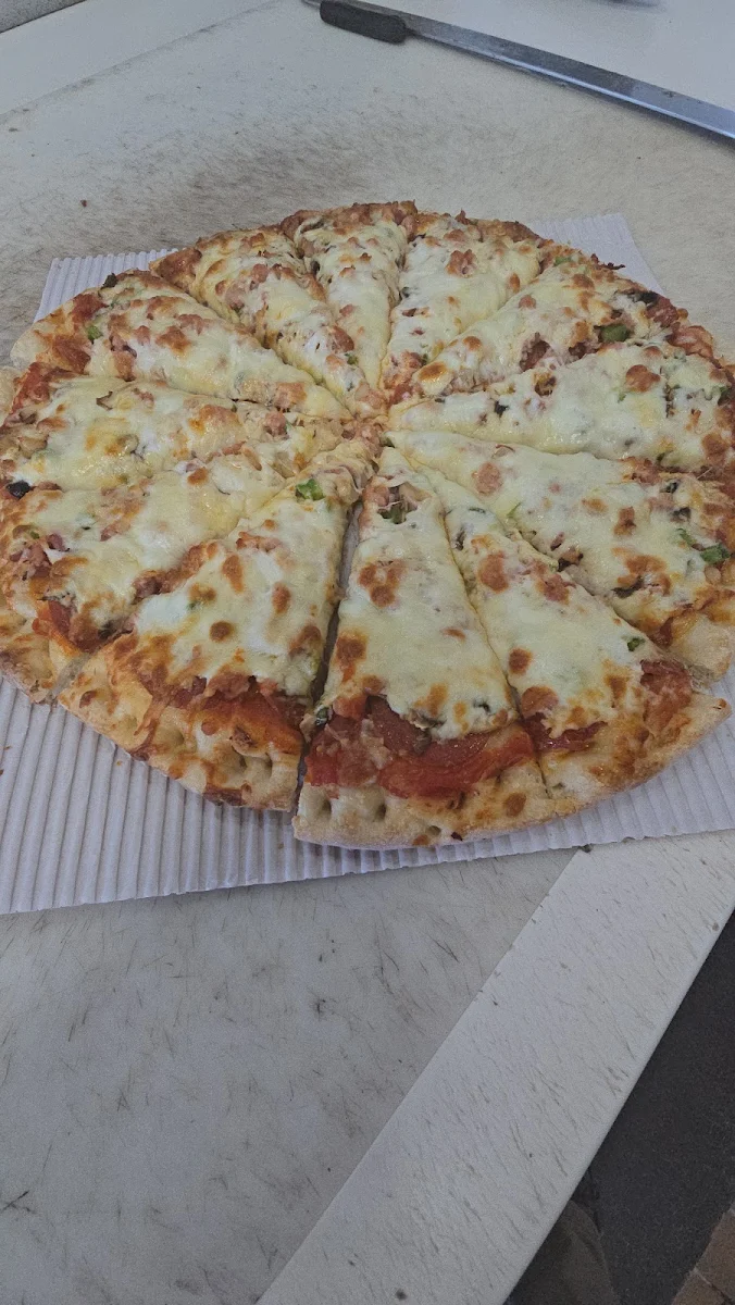 Deluxe Pizza