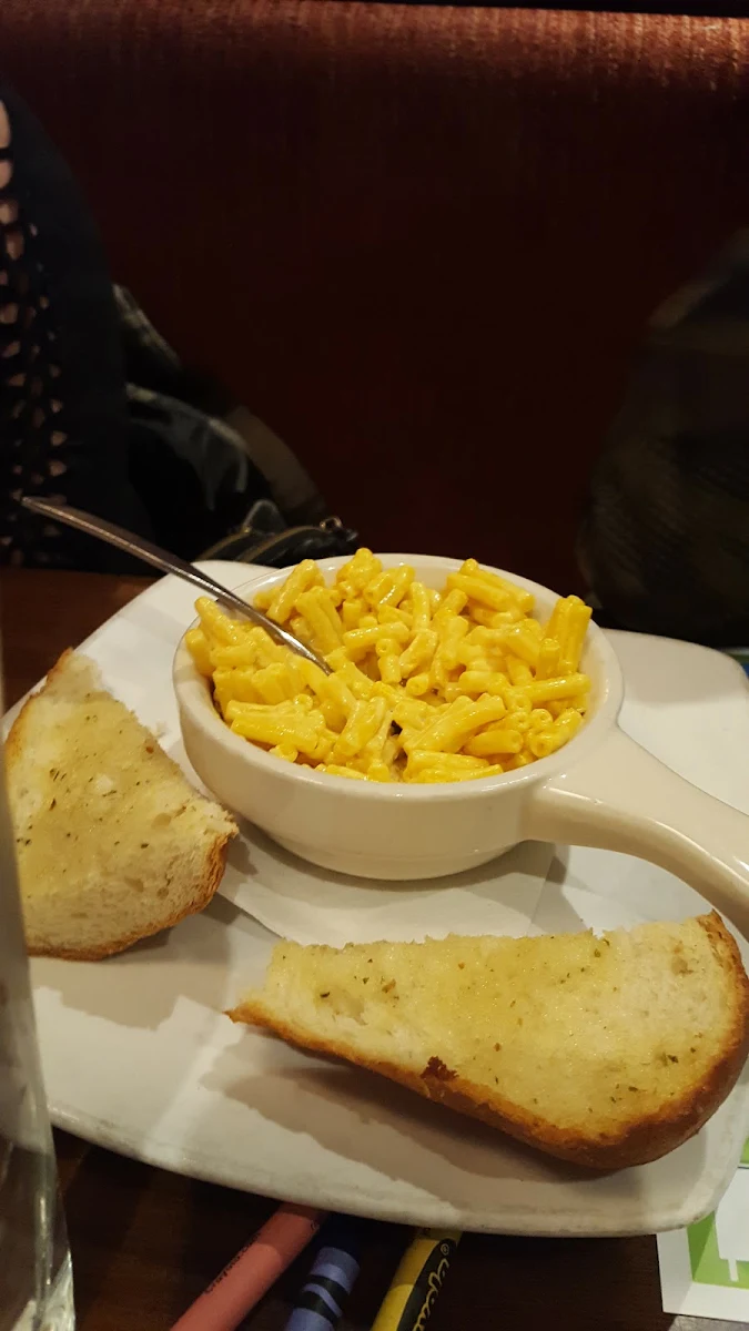 Mac N Cheese, MR MIKES SteakhouseCasual