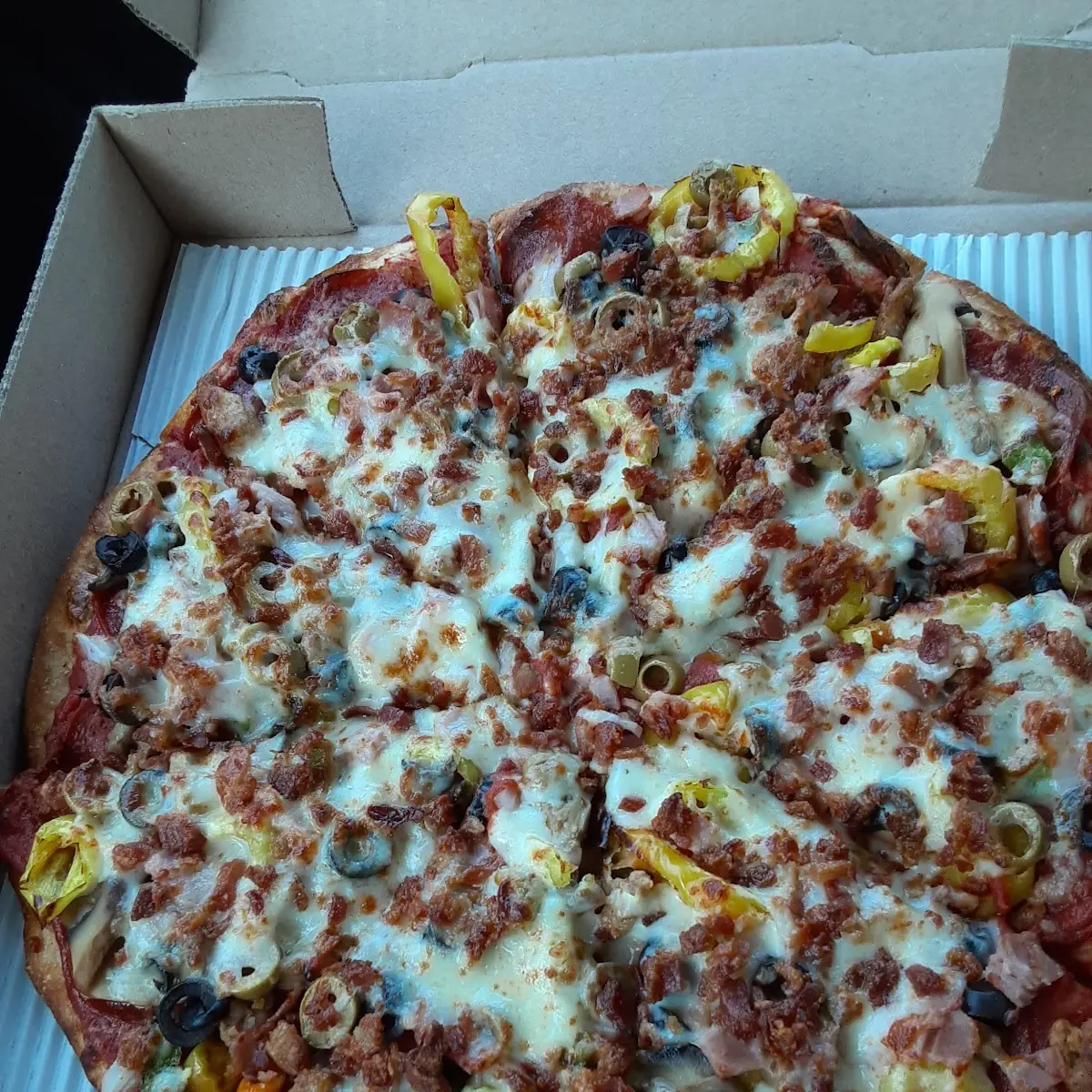 Cheeseburger Bacon Pizza