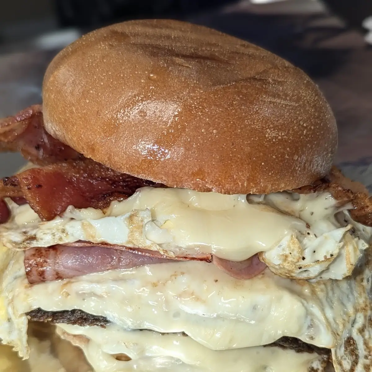 Double Link Egg & Cheese on Bun