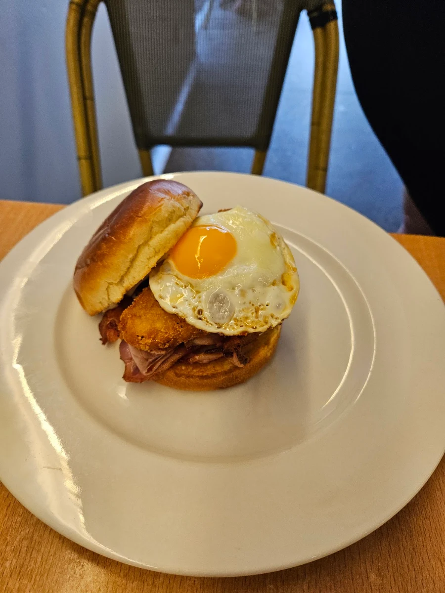 Breakfast Burger, Grenny's Restaurant