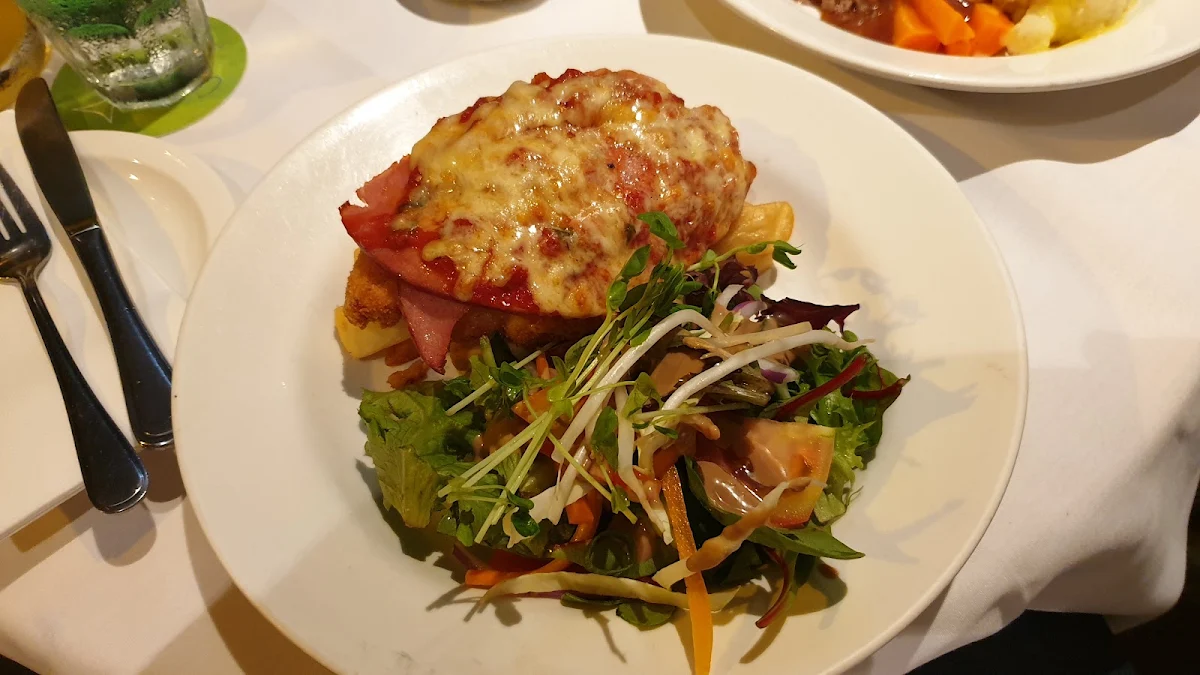 Chicken Parmigiana, Grenny's Restaurant