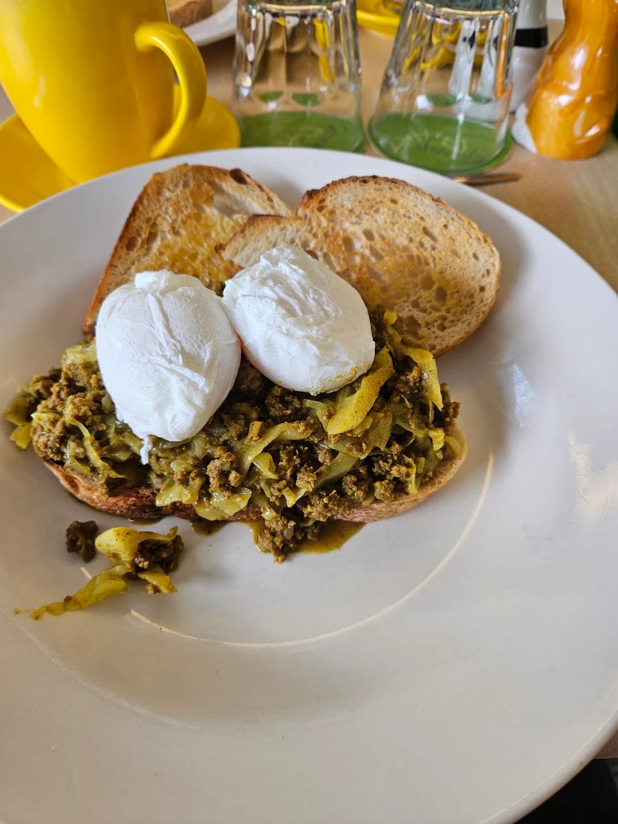 Mince on Toast, Grenny's Restaurant
