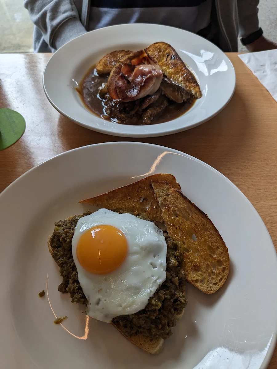 Savoury Mince, Grenny's Restaurant