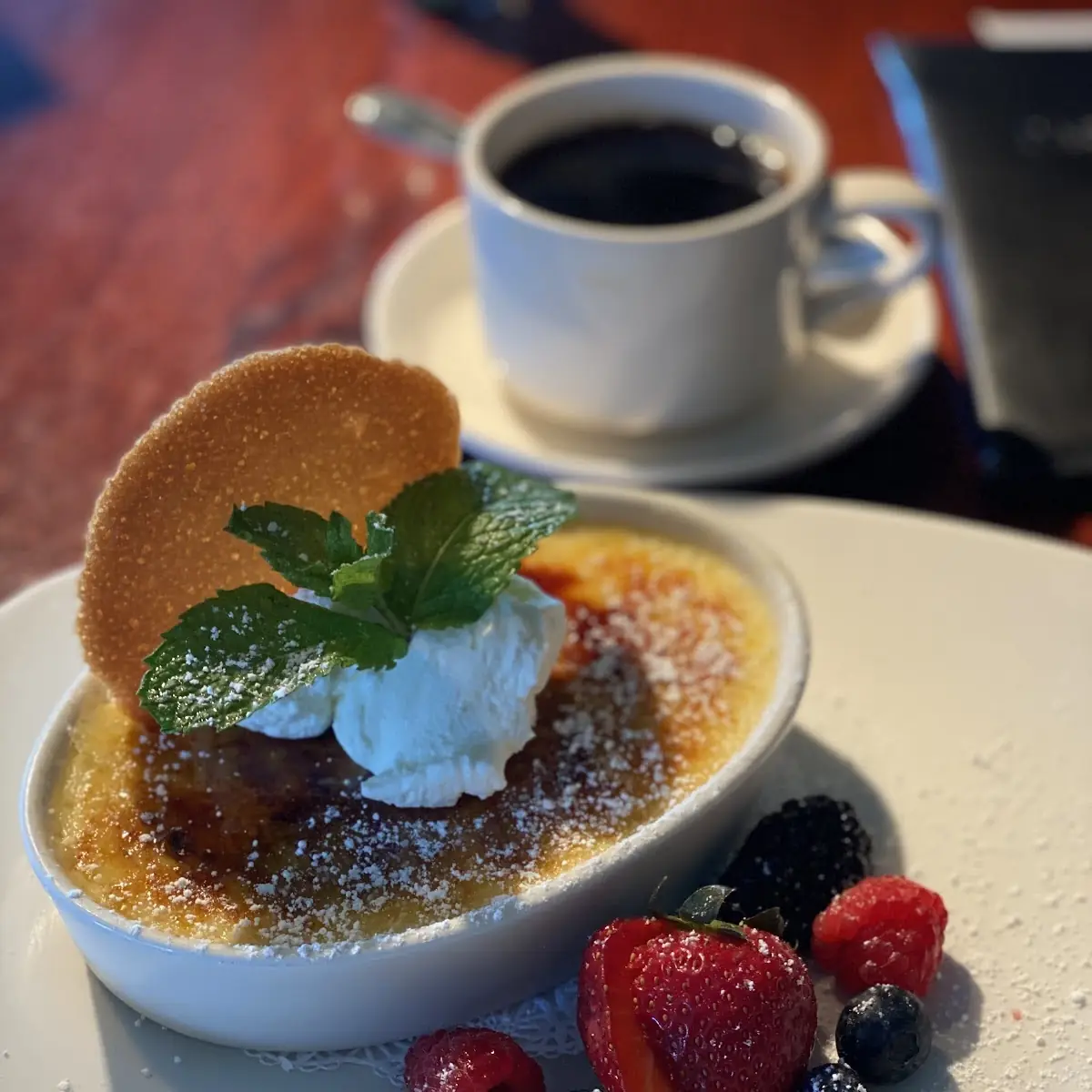 Crème Brulée with Fresh Fruit