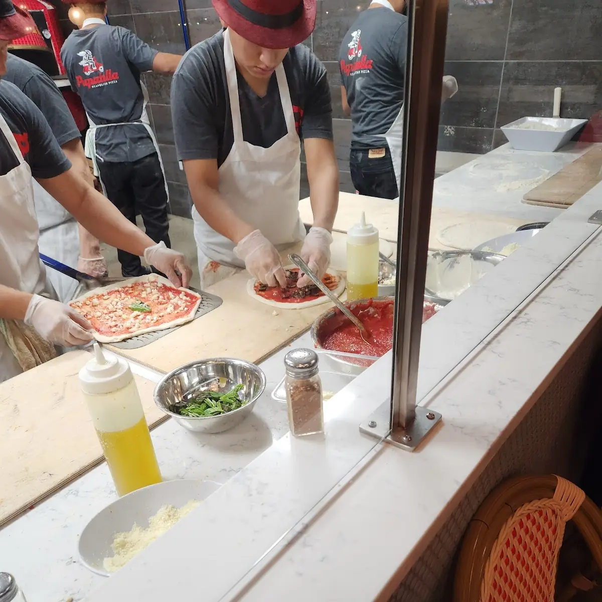 Watch Them Make Pizza