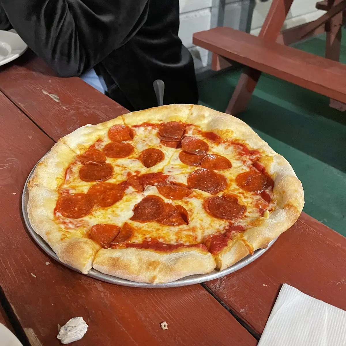 Large Pepperoni Pizza