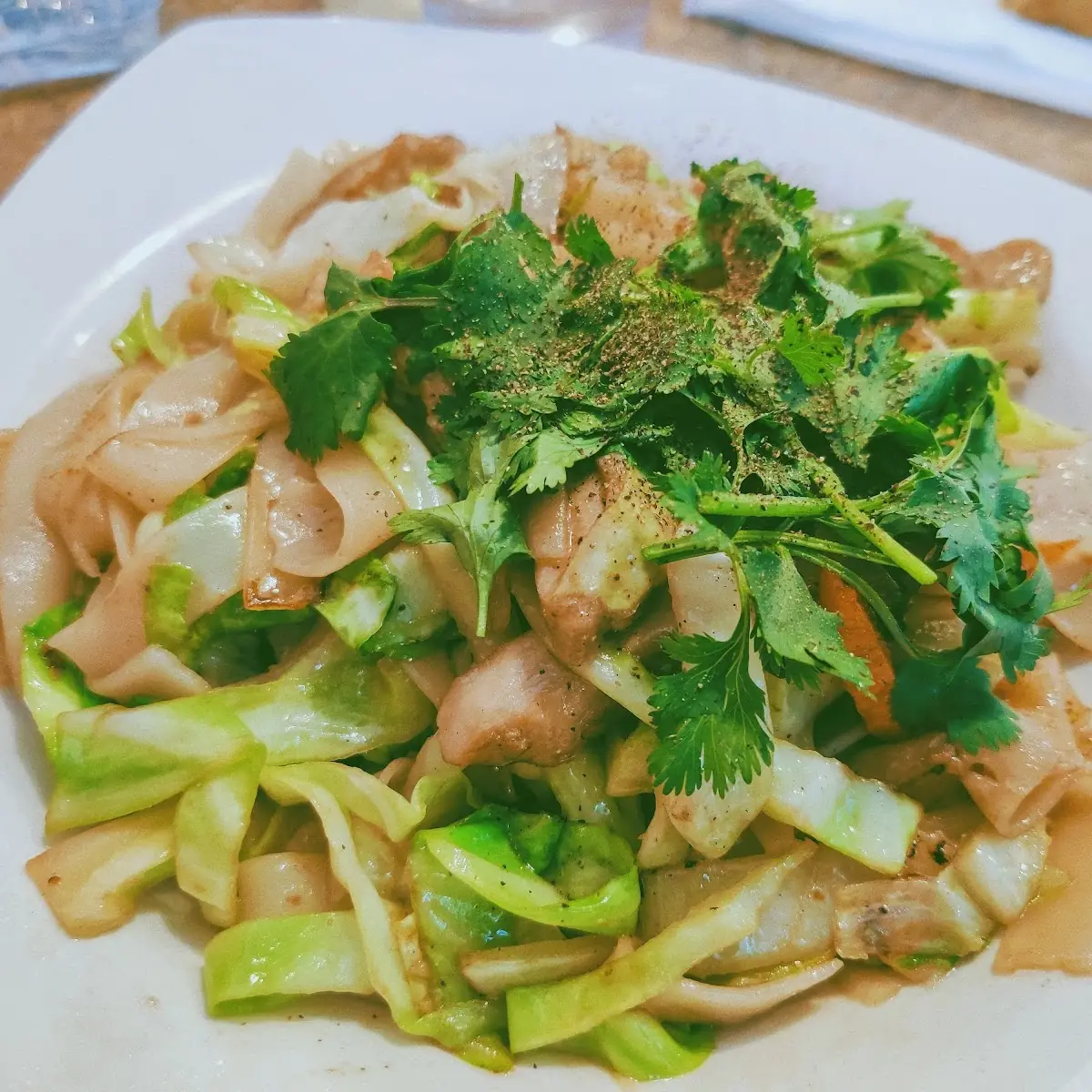 Stir-Fried Rice Noodles w Chicken