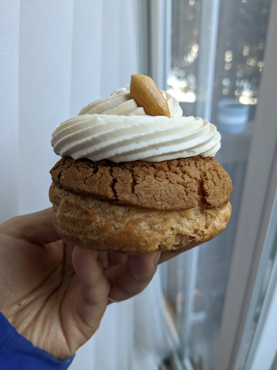 Pecan Green Apple Choux