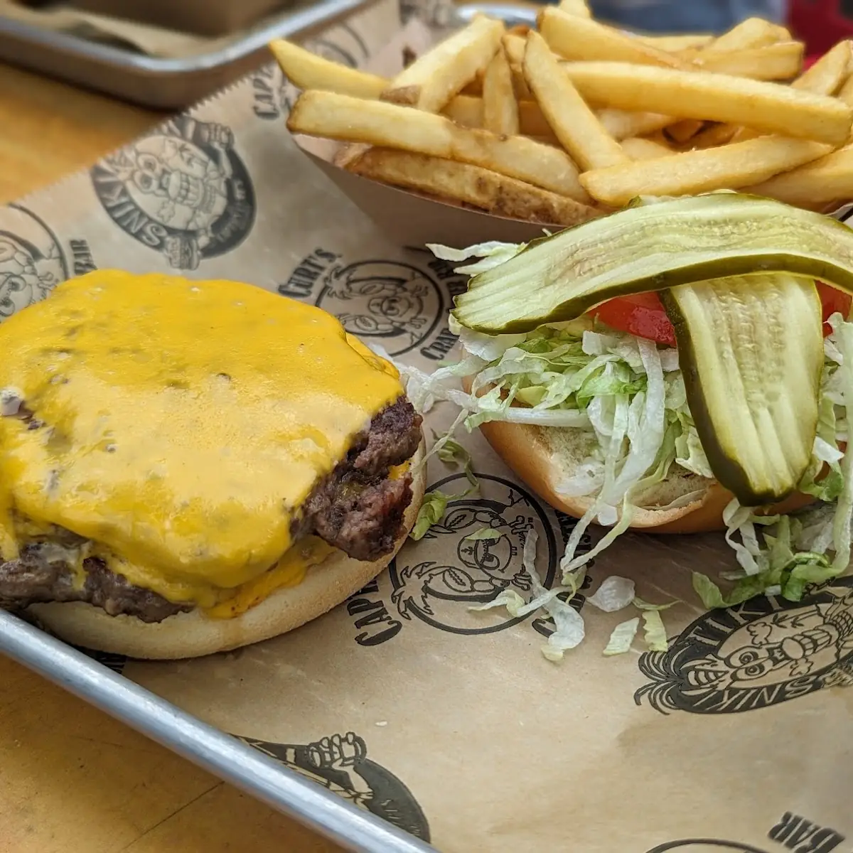 Sniki Tiki Double Cheeseburger