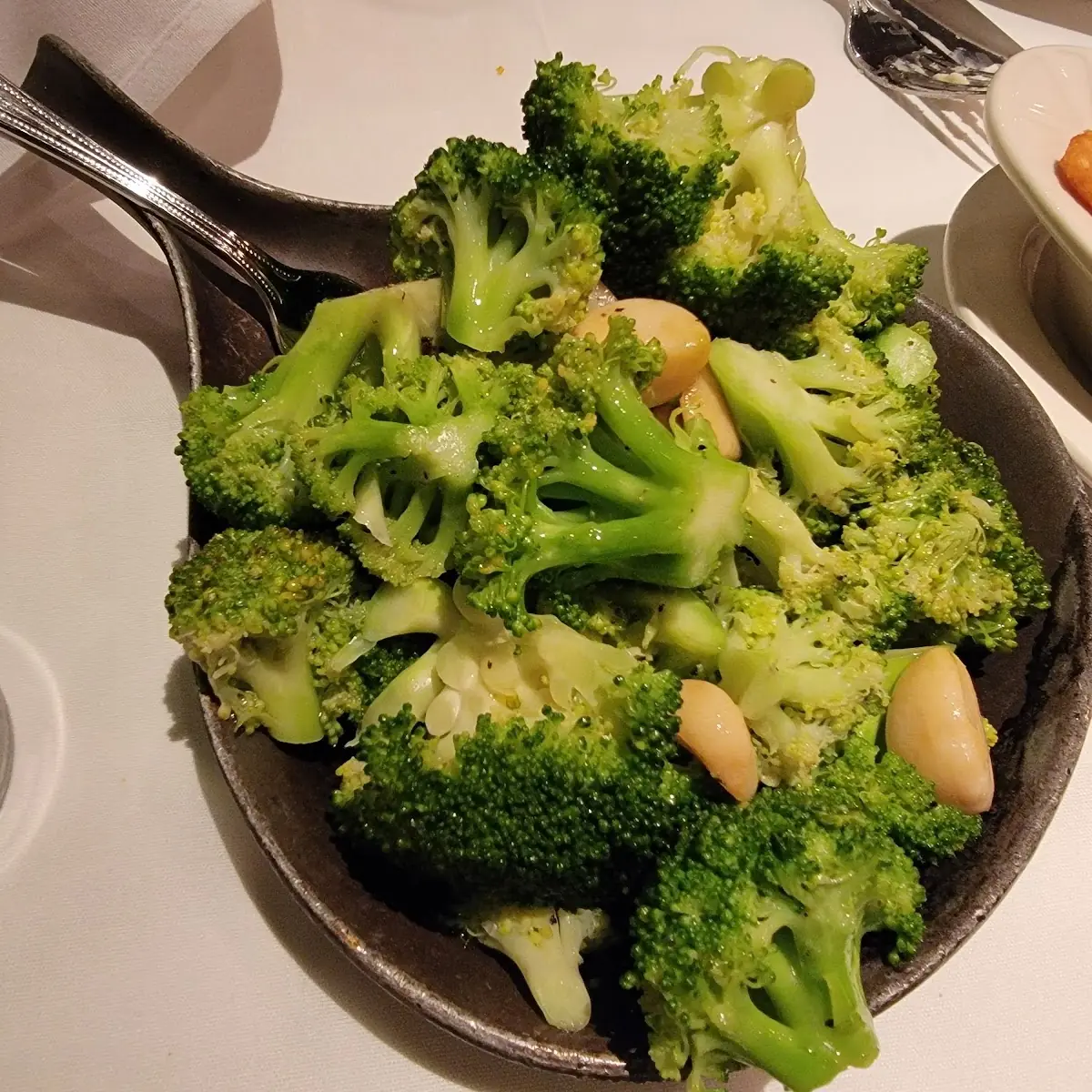 Sautéed Broccoli & Roasted Garlic