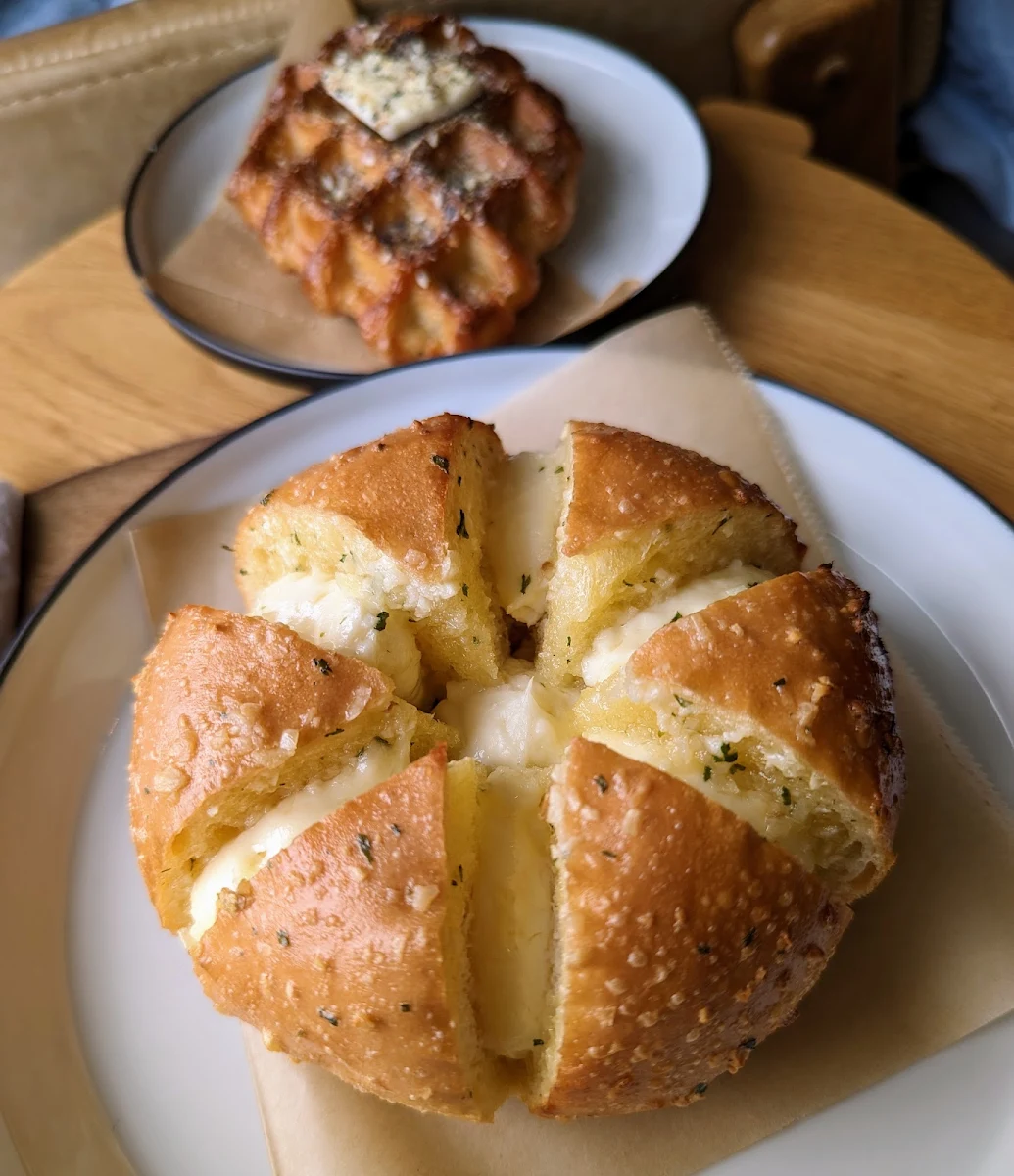 Korean Garlic Bread