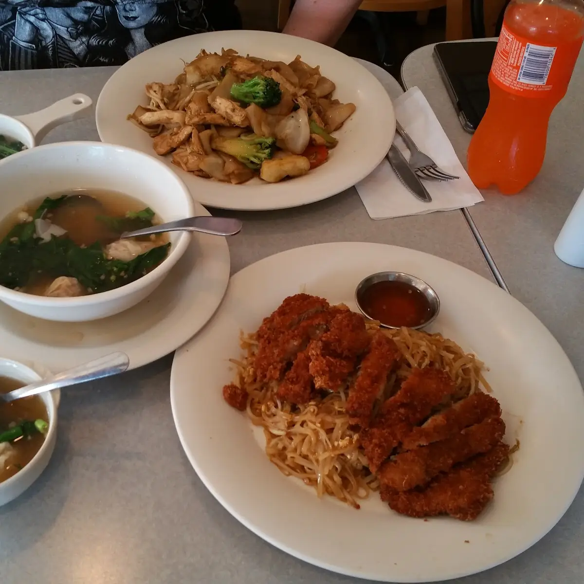 Crispy Chicken Pad Thai