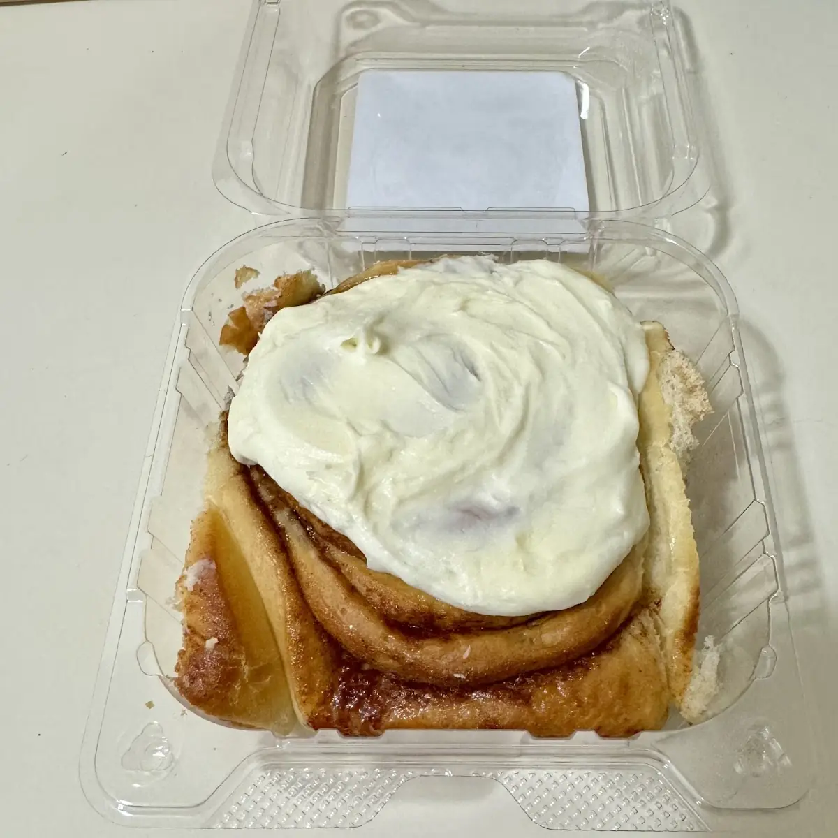 Sandwich Cinnamon Roll & Regular Drink
