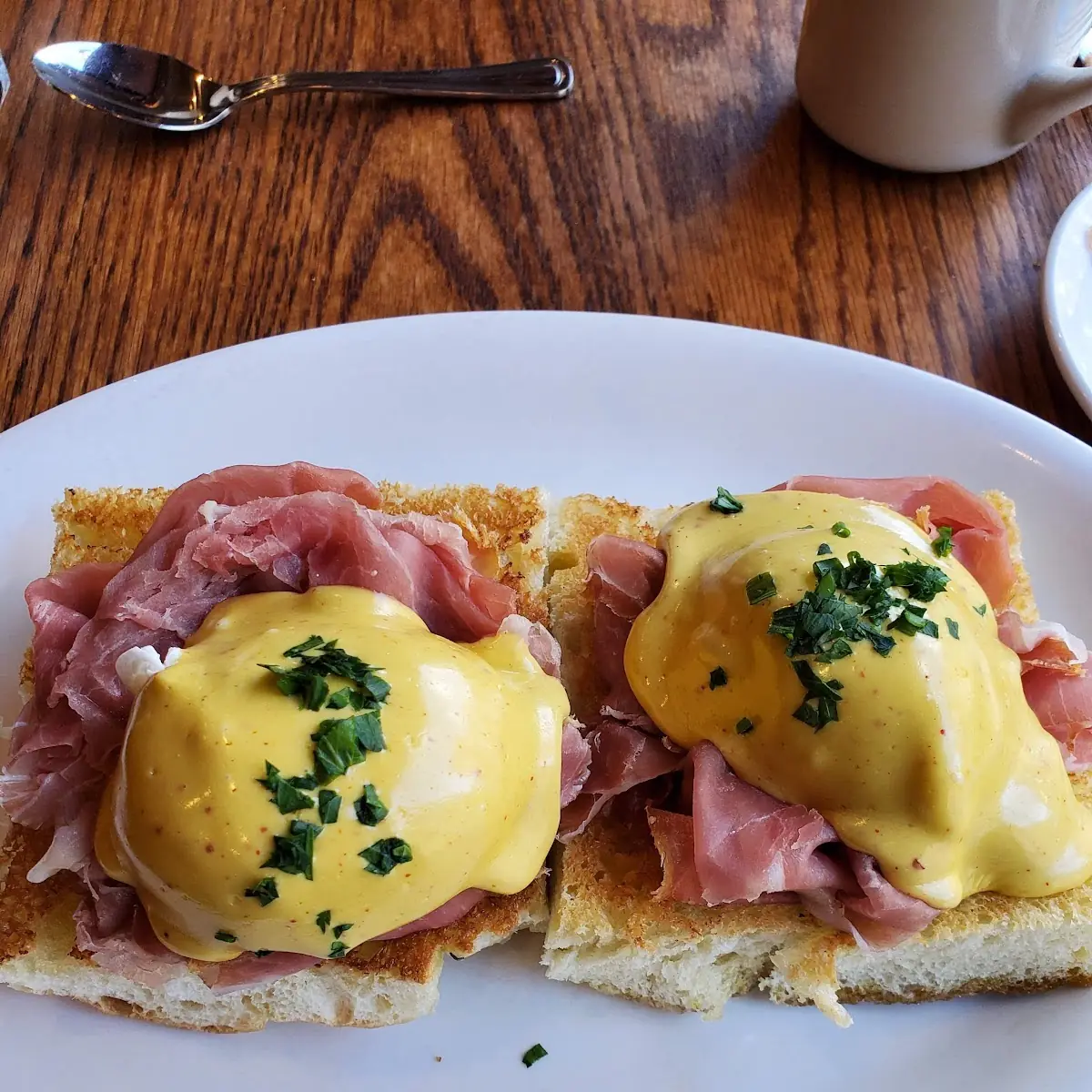 Eggs Benedict