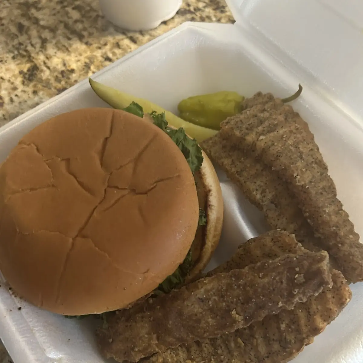 Cheeseburger with Potato Wedges