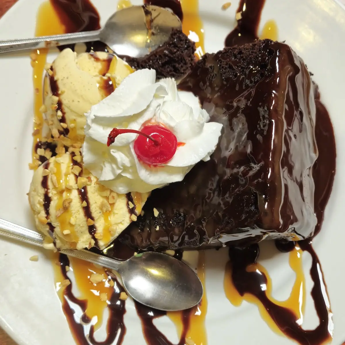 Hot Fudge Cake Sundae