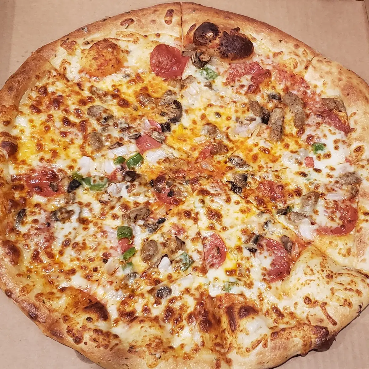 Supreme Pizza 16