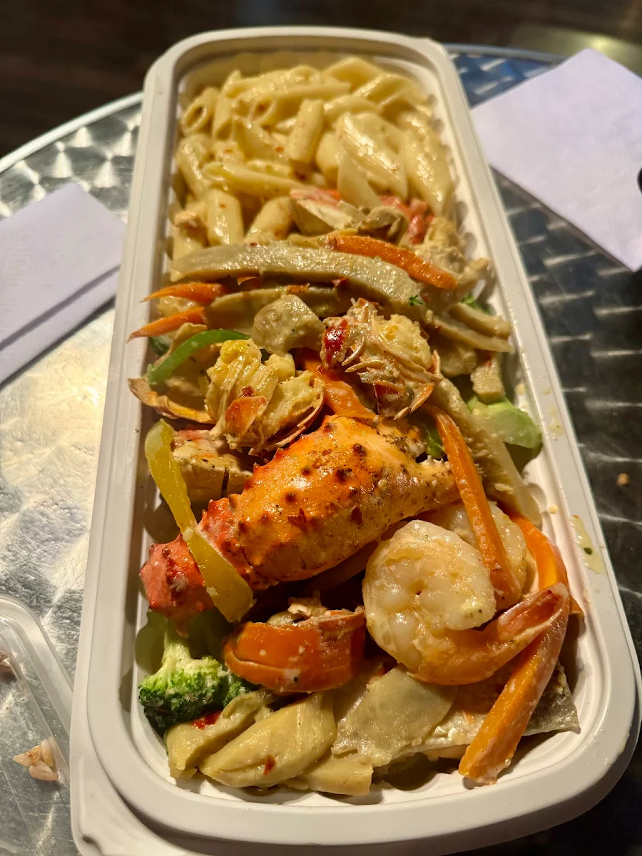 Highlights, Topaz Kitchen - North York