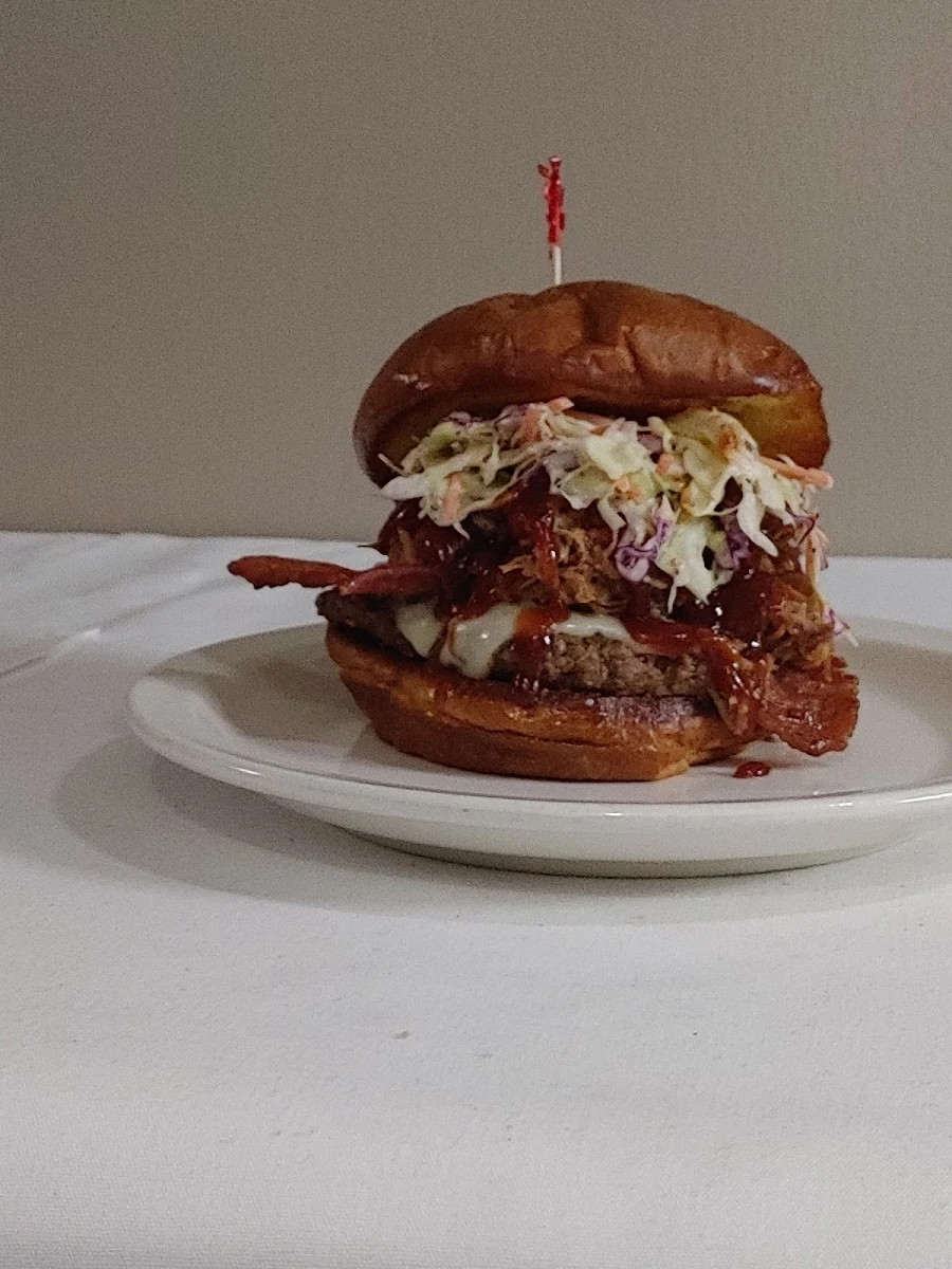 Pulled Pork Bacon Burger