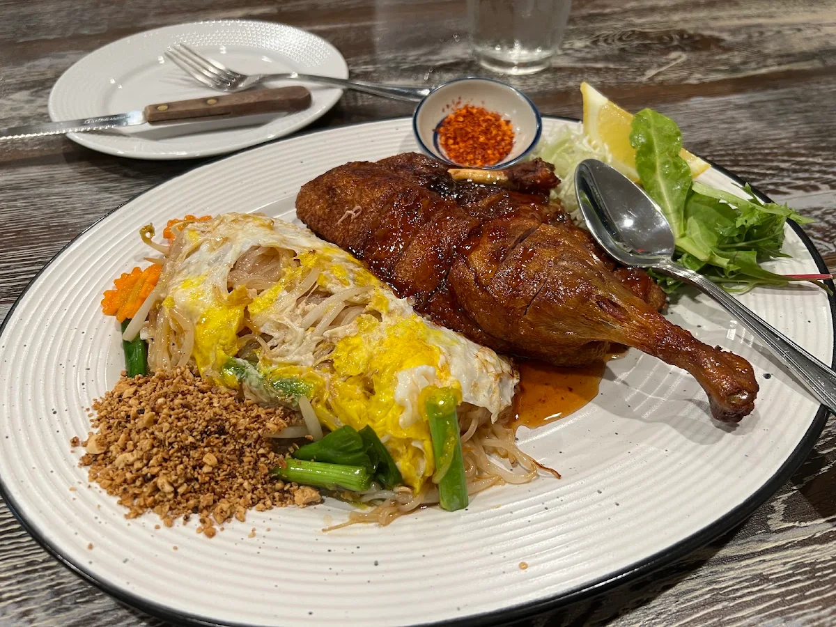 Crispy Duck Pad Thai