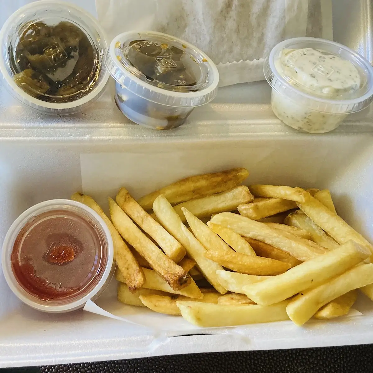 Fries with Garlic Sauce