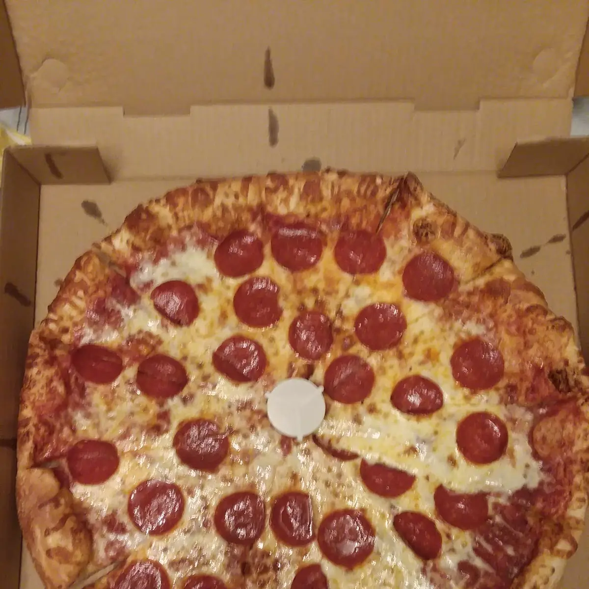 Large Pepperoni Pizza