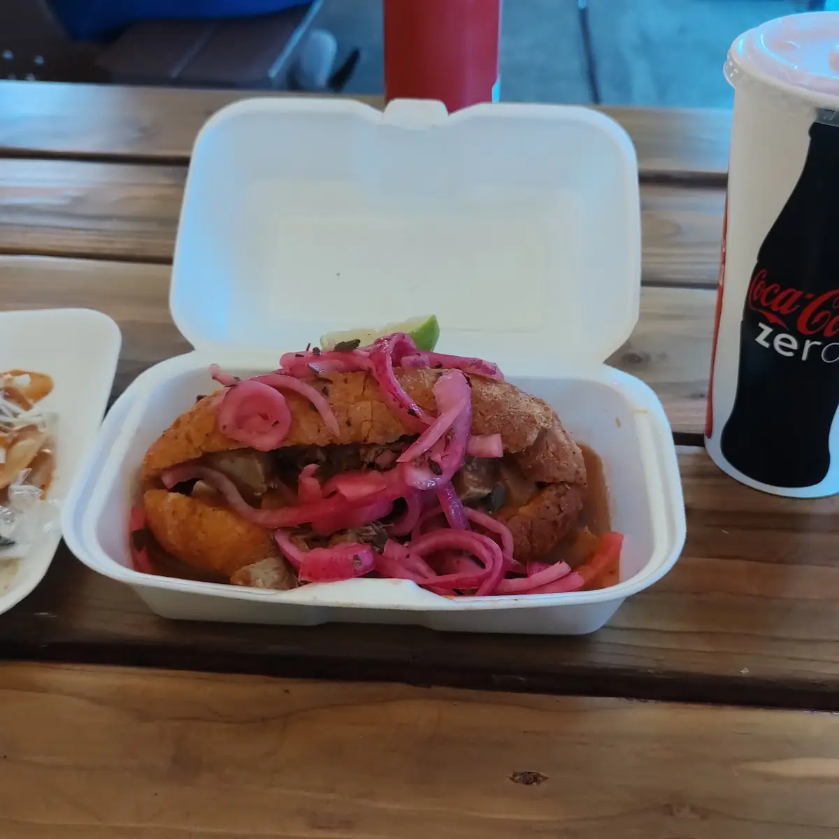 Torta Ahogada Combo