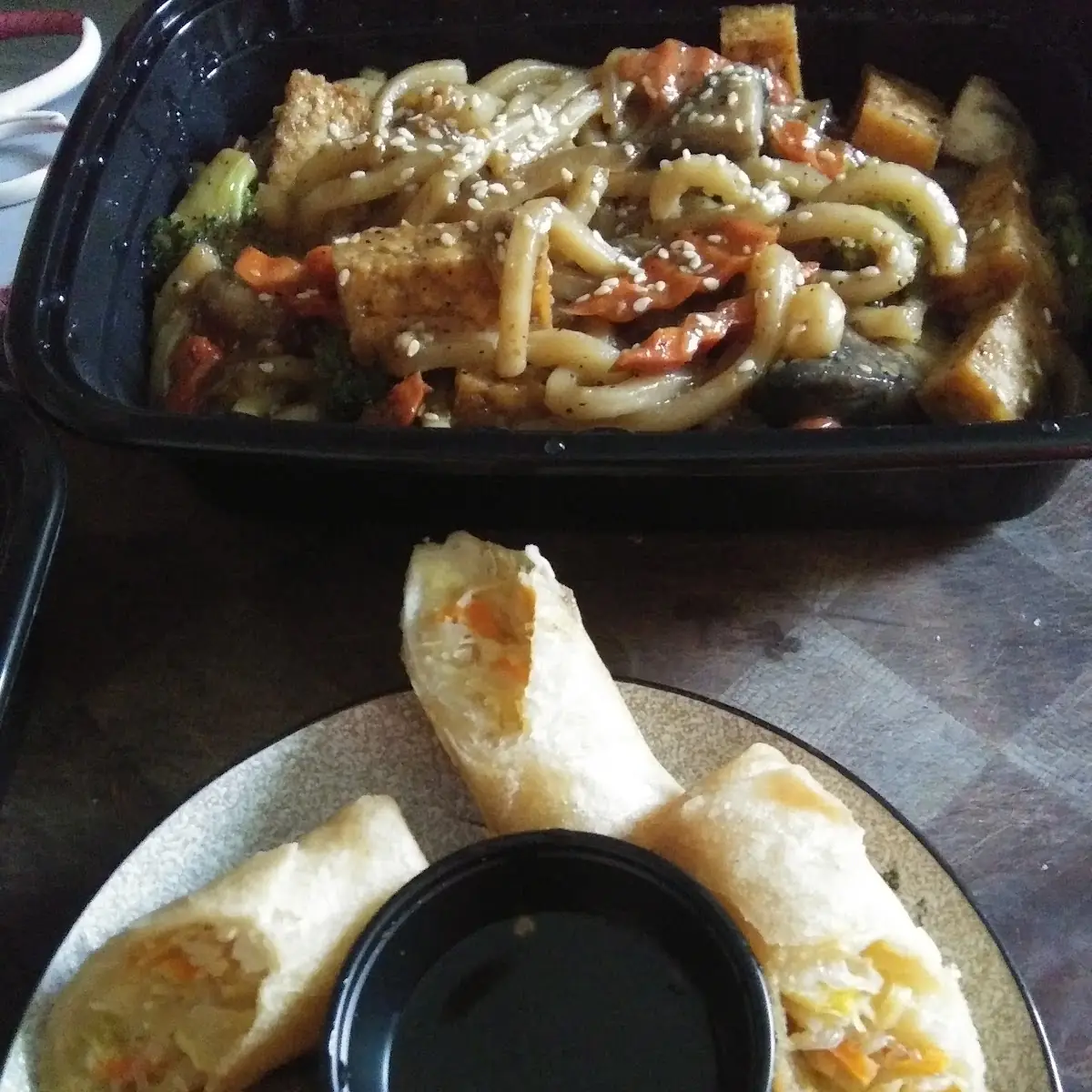 Spring Rolls with Dipping Sauce