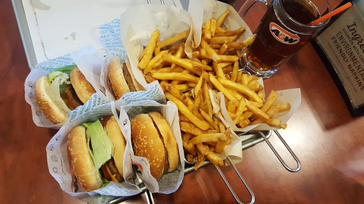 Teen and Mama Burger Combo