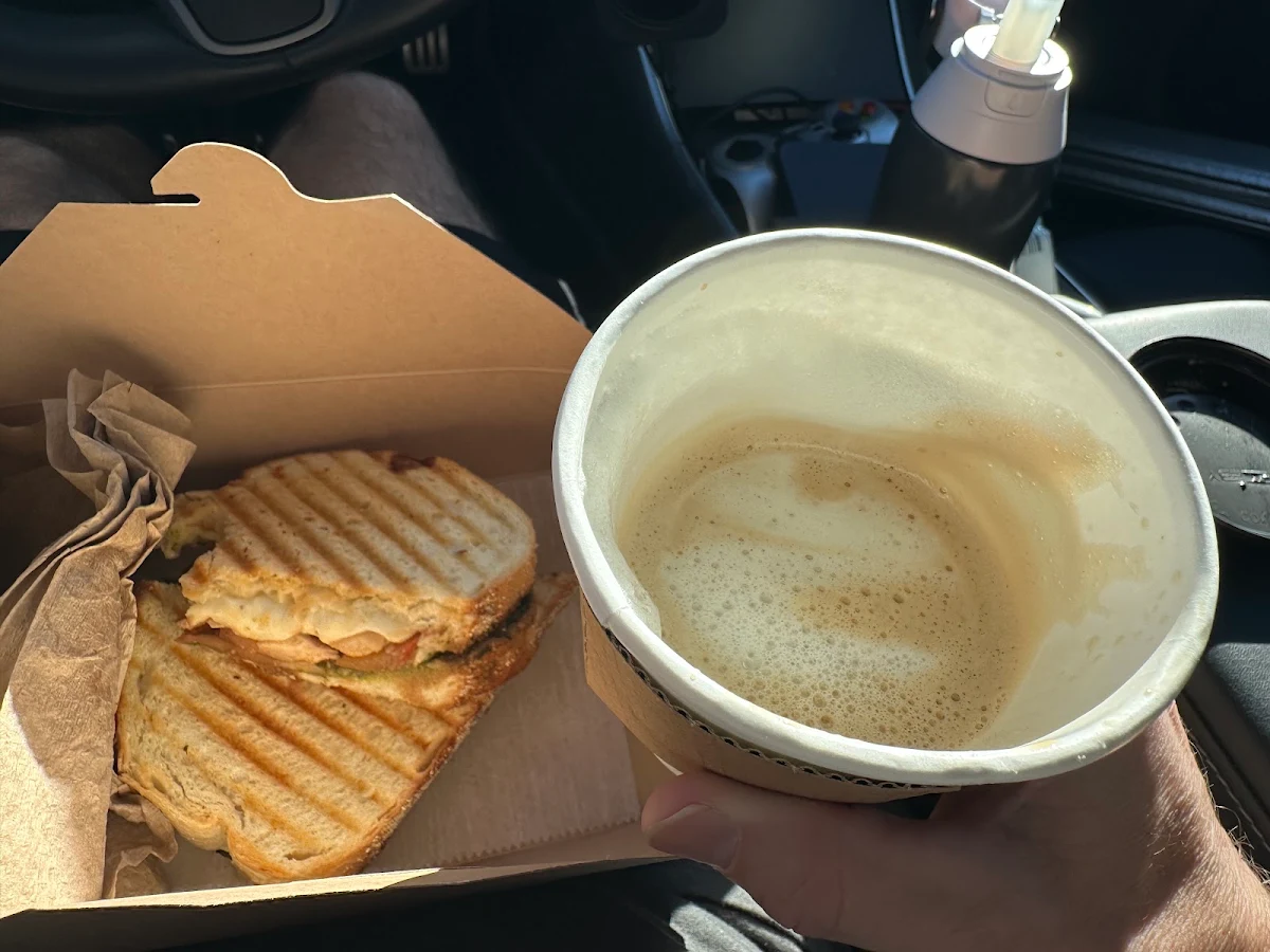 Madalou Caprese Panini