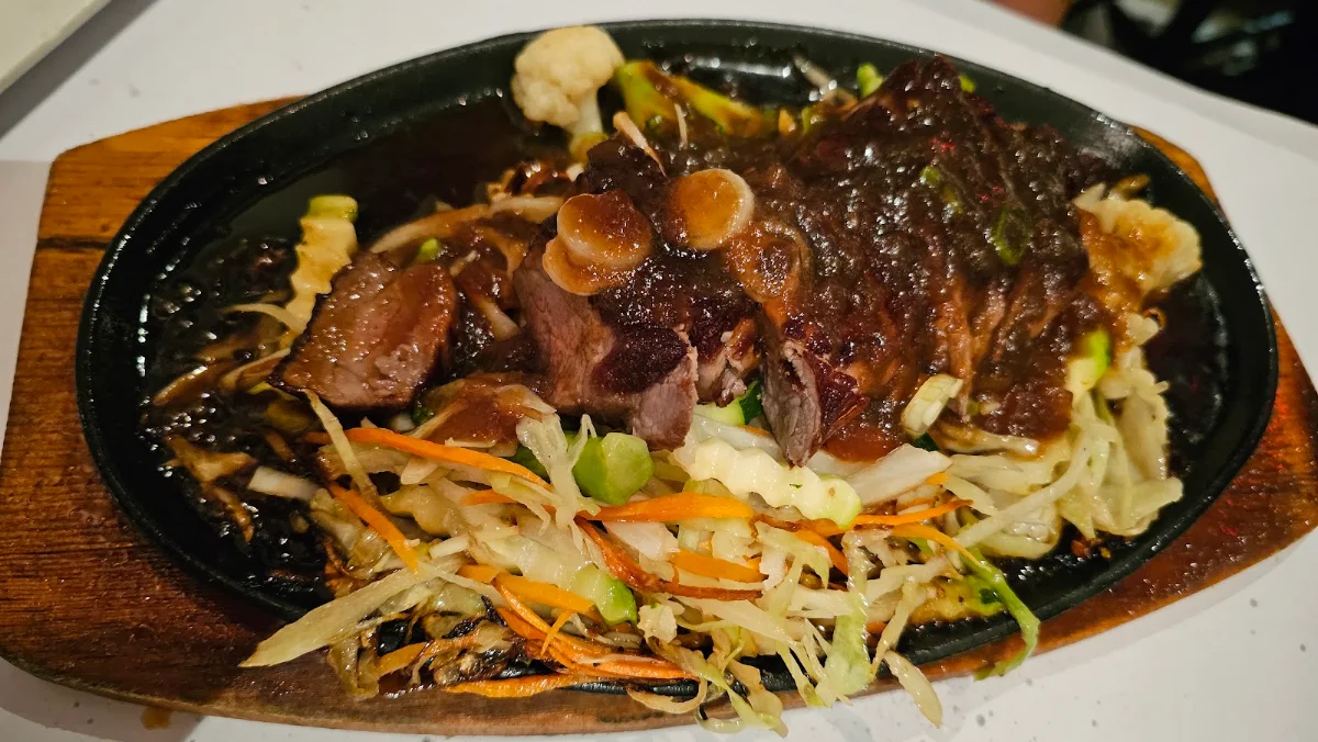 Sizzling Au Bœuf Sizzling Beef, Malis Restaurant