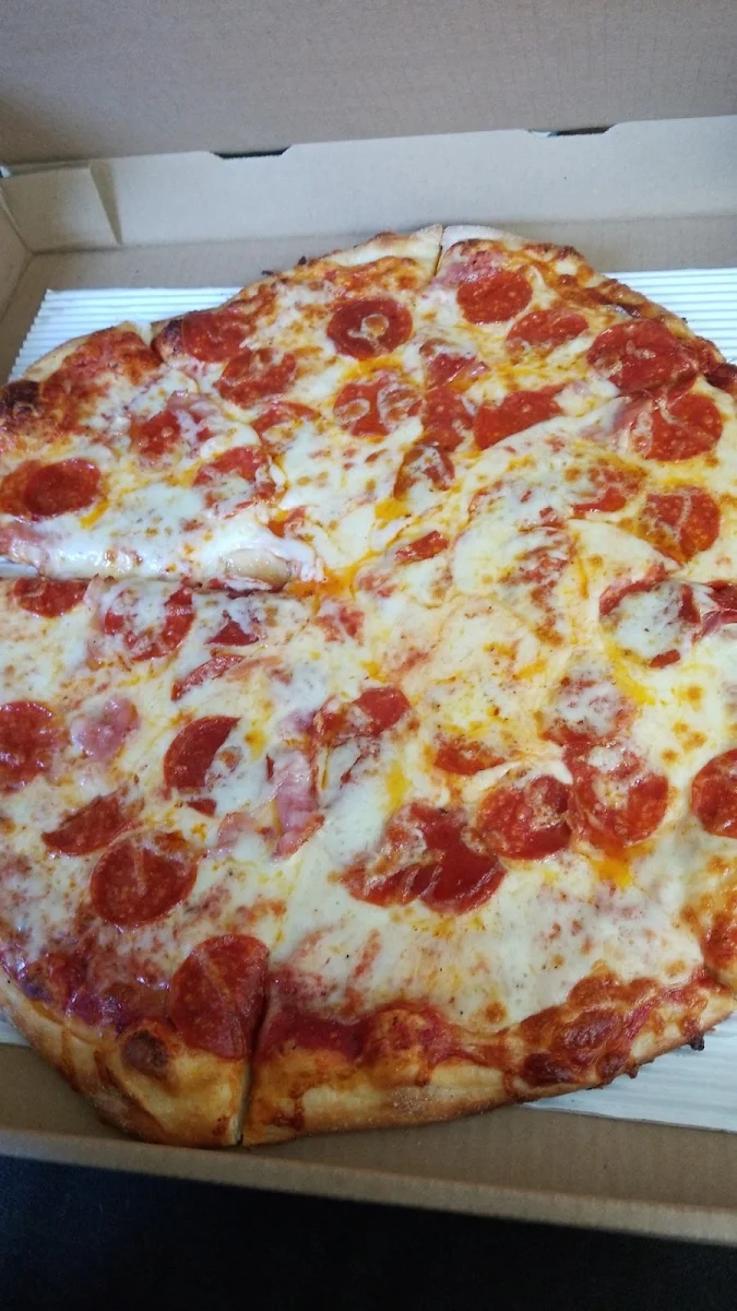 16 Pepperoni Pizza