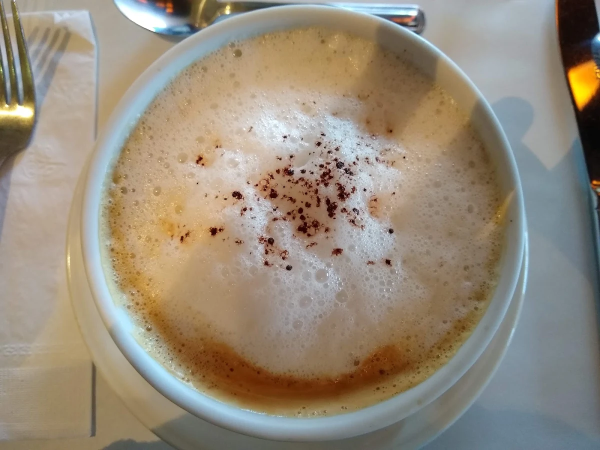 Café Au Lait, Restaurant Tuscanos