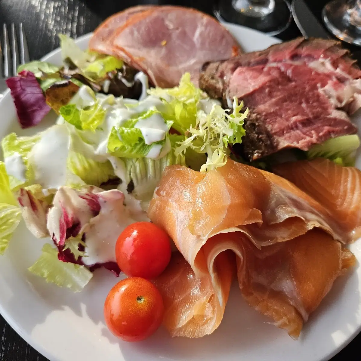 Highlights, Summit Suite Buffet