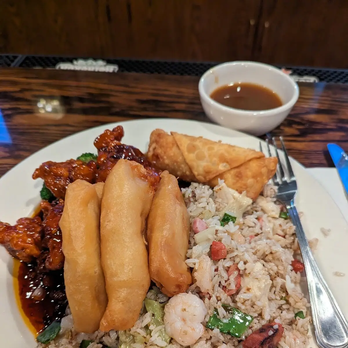 Egg Roll Boneless Spareribs Fried Shrimp Crab Rangoon