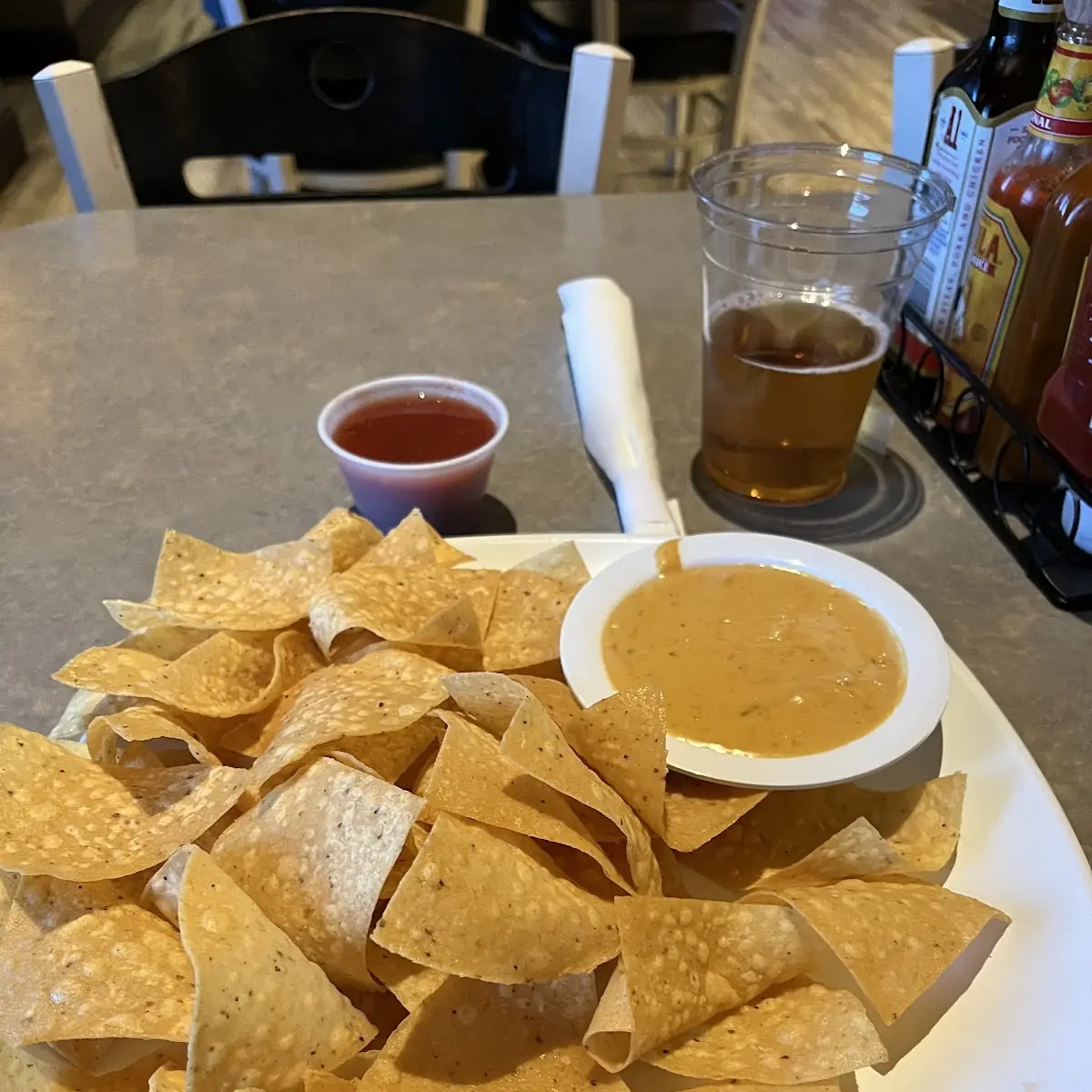 Fresh Chips & Queso