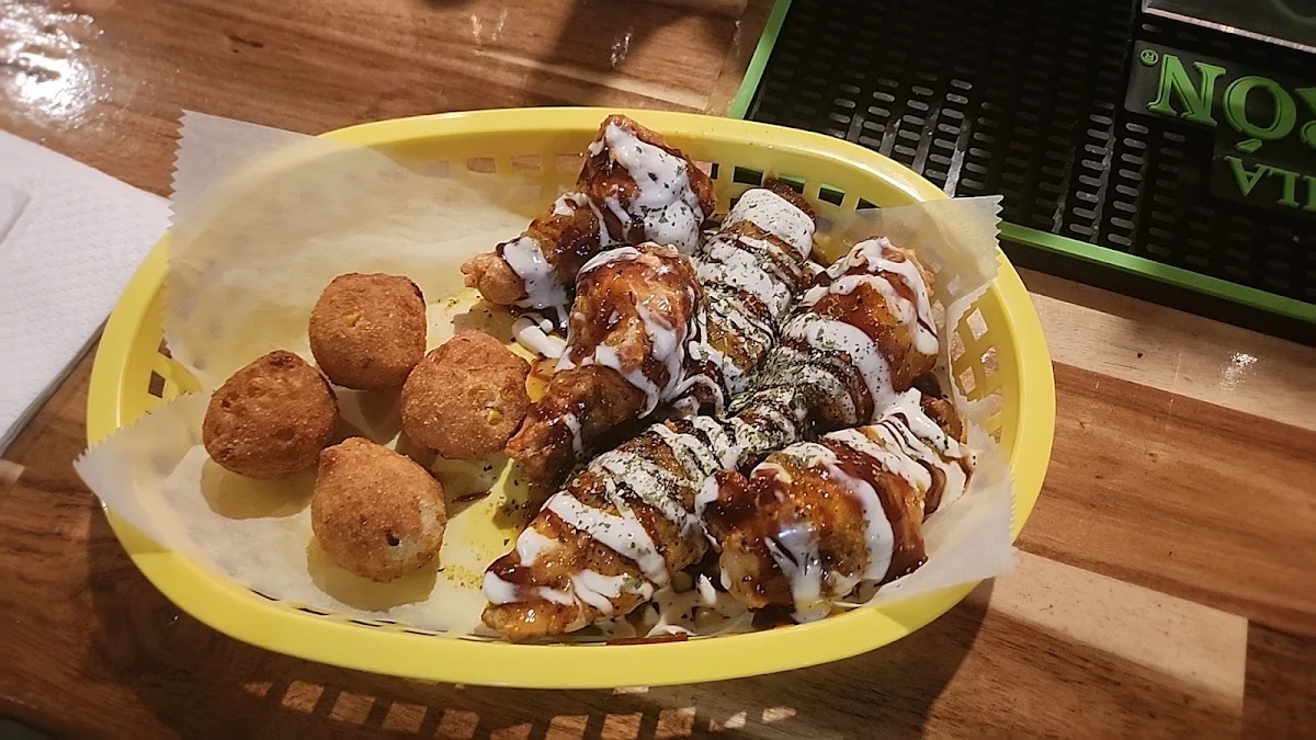 Wings with Chandelier Sauce