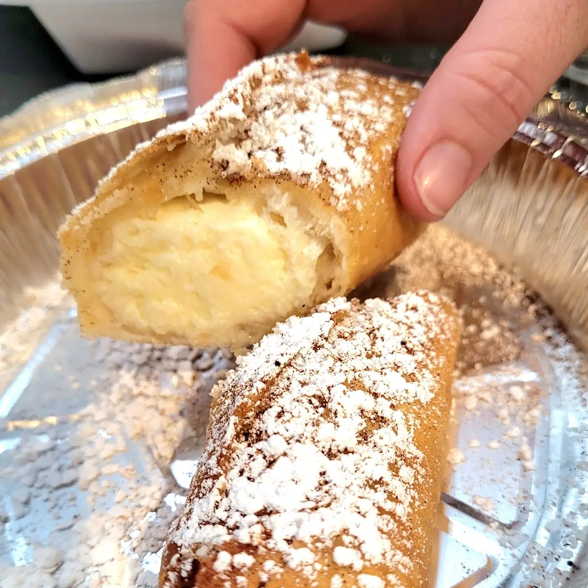 Cinnamon & Sugar Dusted Cannoli