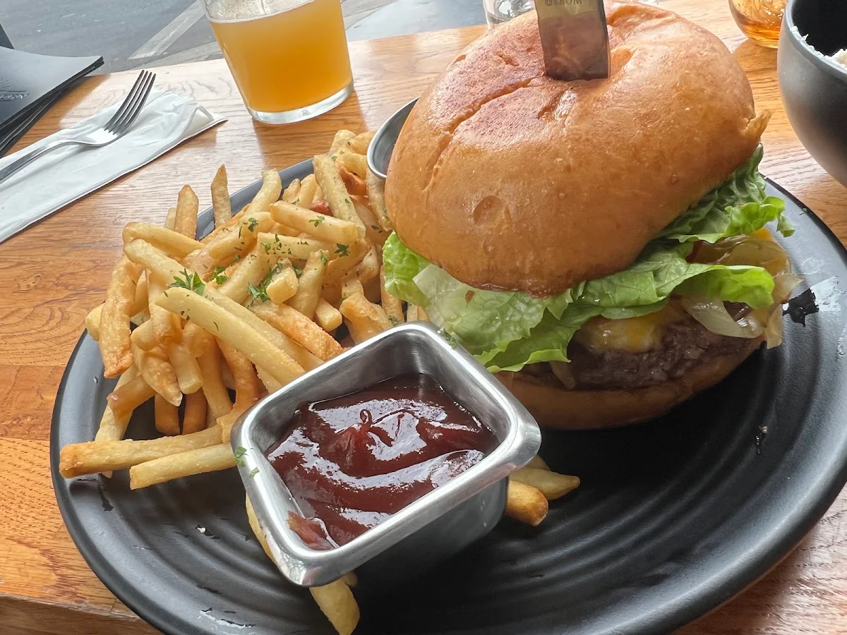 Tavern Burger