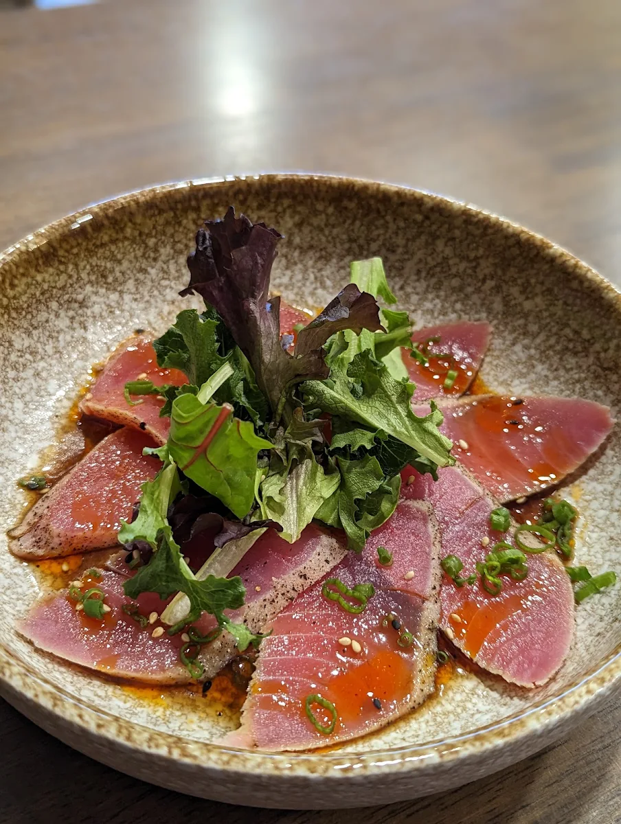 Ahi Tuna Sashimi (2 pcs)