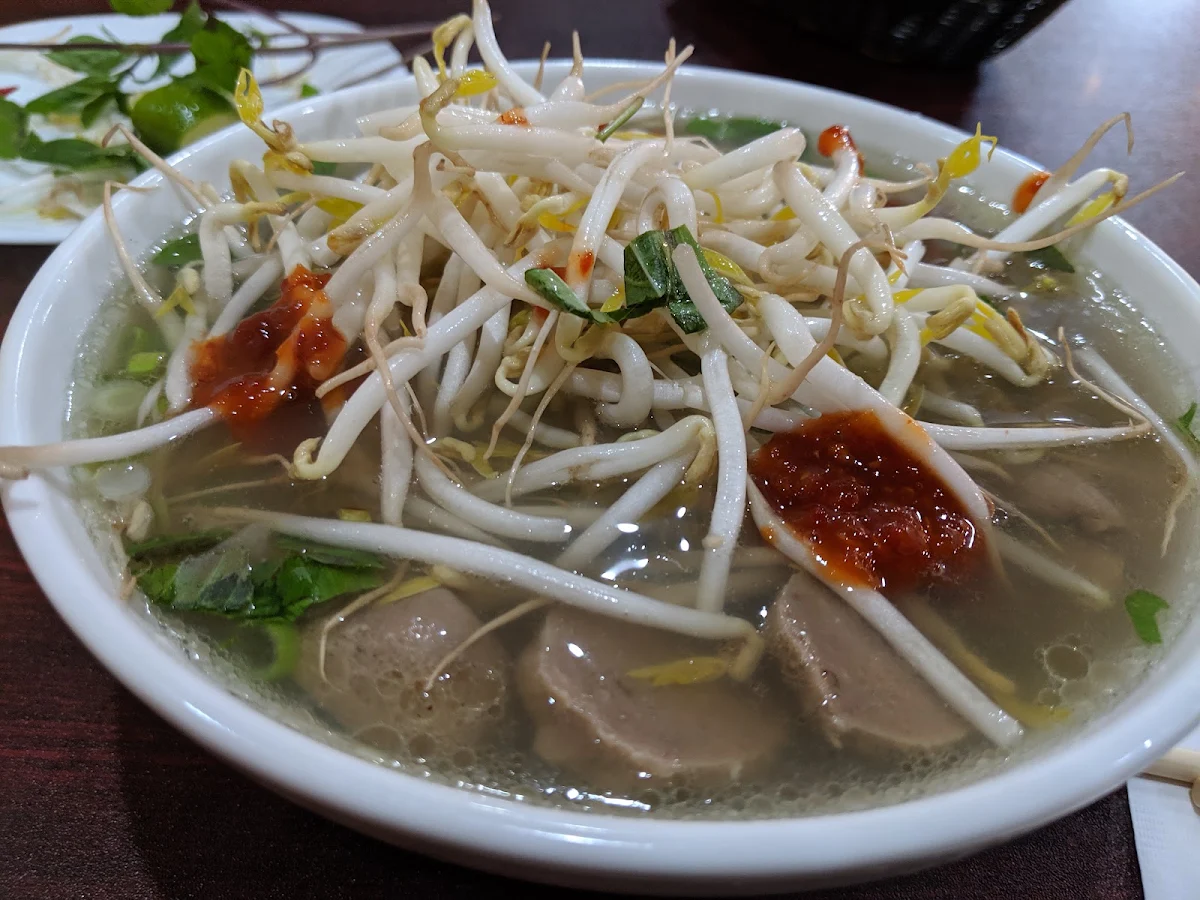 Pho with Rare Beef and Beef Balls, Pho Windsor
