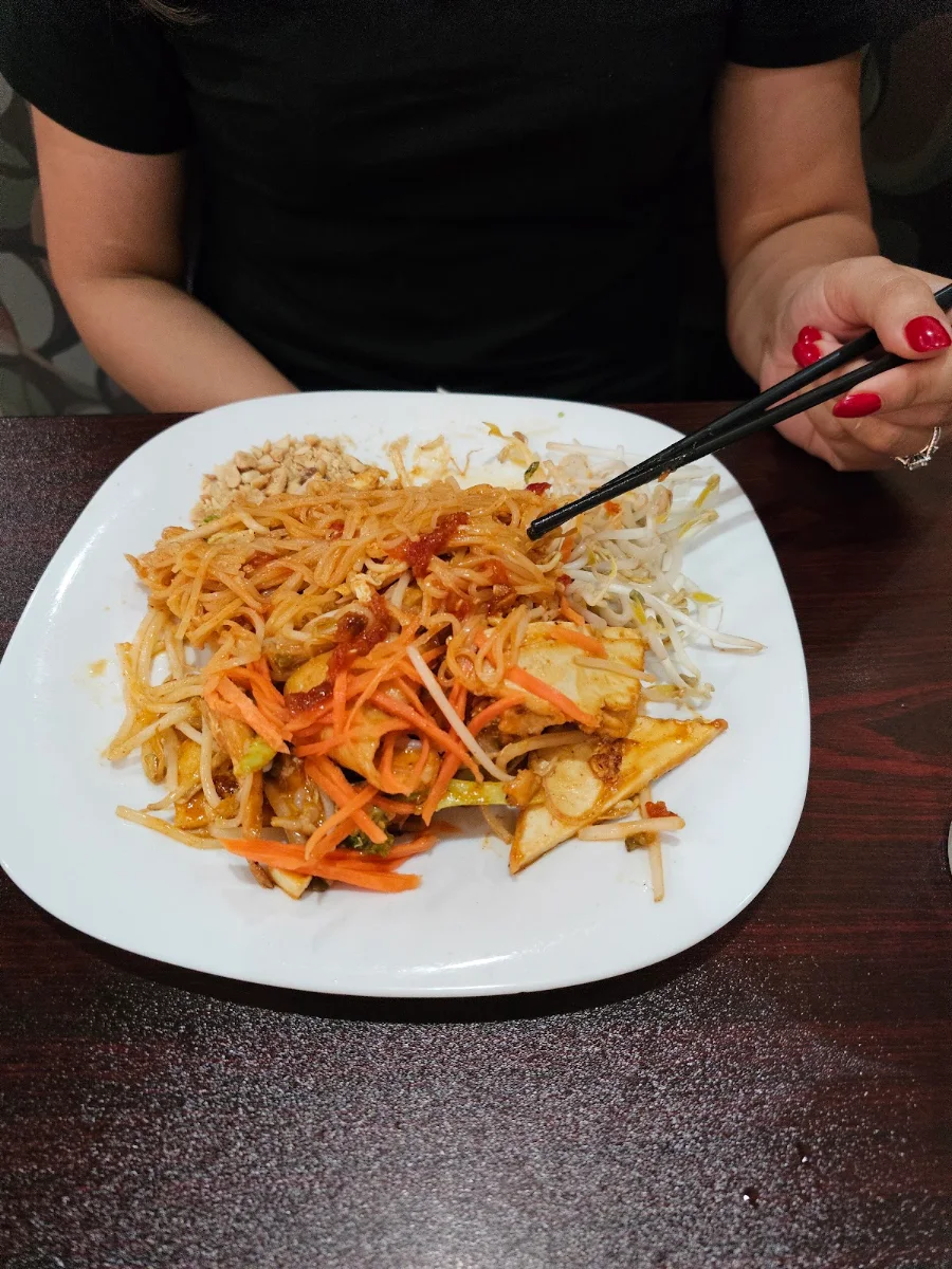 Tofu Pad Thai, Pho Windsor