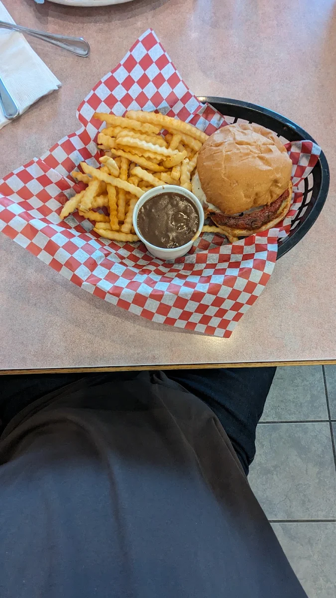 Pizza Burger and Fries, Breton Family Dining