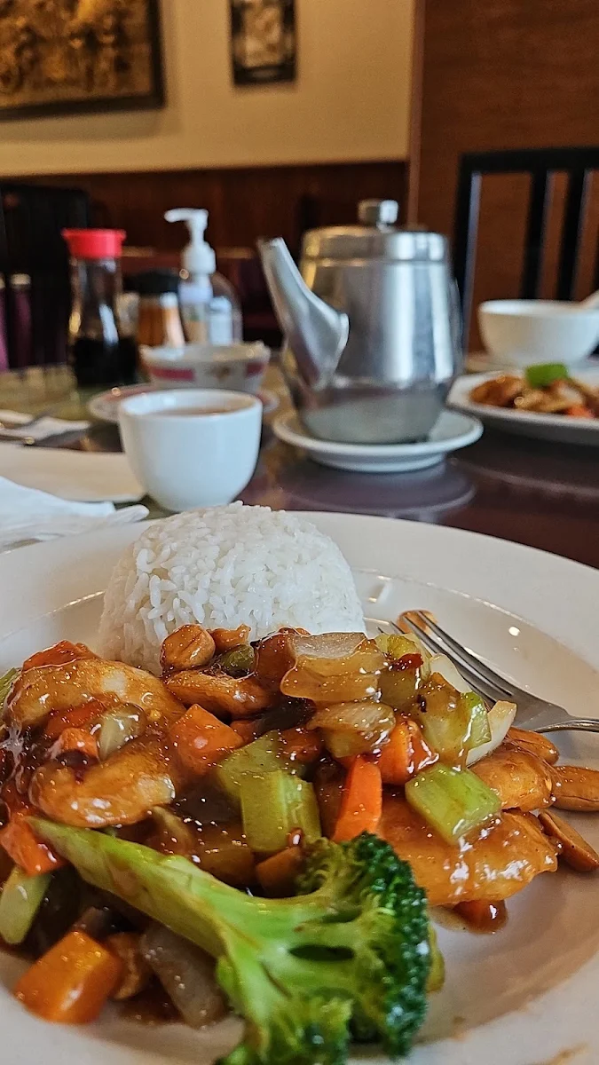 Highlights, Fu Lok Restaurant