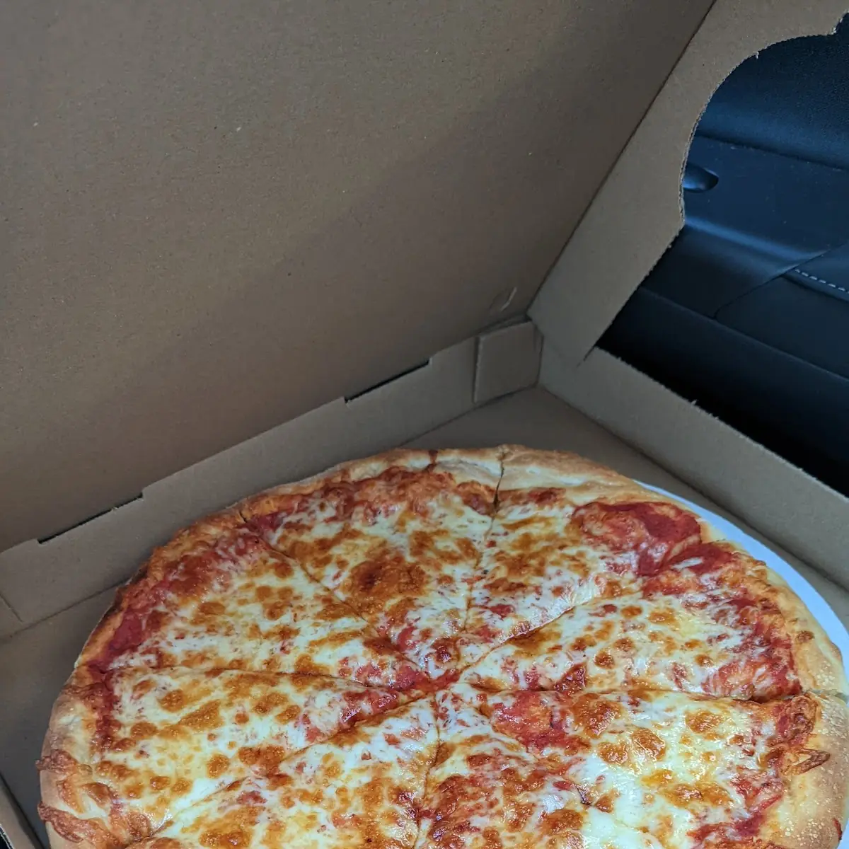 lg Cheese Pizza